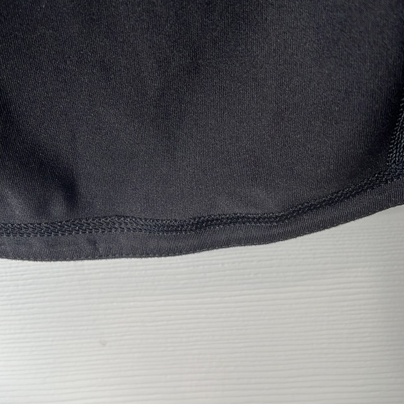 Old Navy Women’s Active Semi-Fitted 1/4 Zip Black Jacket. Size XS - Picture 7 of 8